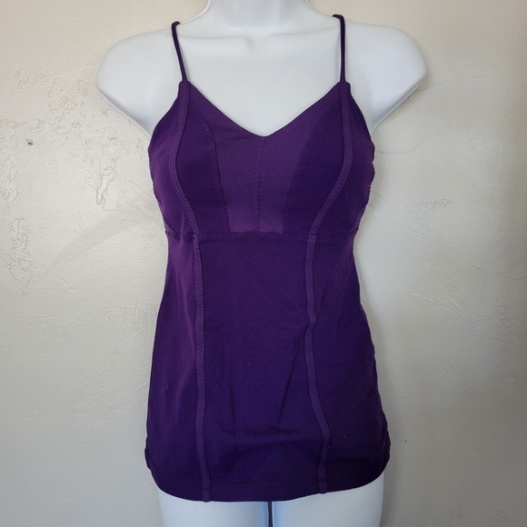 Lululemon Women's 4 Purple Tank Top Tadasana Shelf Bra Built-In Athletic Active - Picture 1 of 6
